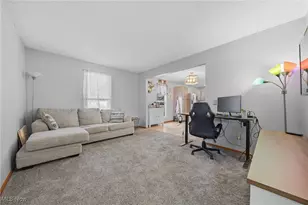 6416 Blossomwood Cir NE, Canton, OH 44721 - Photo 12