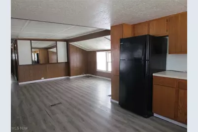 183 1626 E 51st Street, Ashtabula, OH 44004 - Photo 6