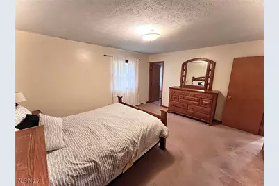 512 Pine Valley Drive, Steubenville, OH 43952 - Photo 14