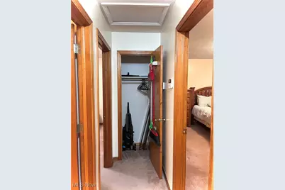 512 Pine Valley Drive, Steubenville, OH 43952 - Photo 18