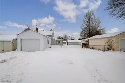 896 Indian Trail, Akron, OH 44314 - Photo 36