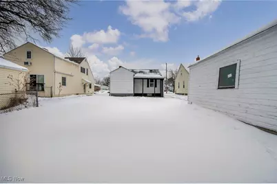 896 Indian Trail, Akron, OH 44314 - Photo 38