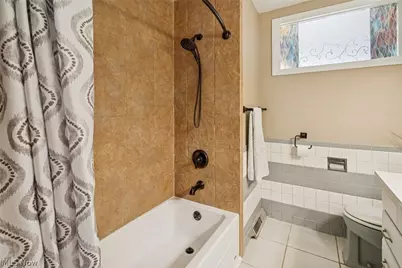 725 N Hawkins Avenue, Akron, OH 44313 - Photo 22