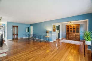 725 N Hawkins Ave, Akron, OH 44313 - Photo 12