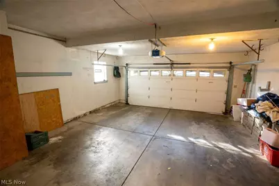 725 N Hawkins Avenue, Akron, OH 44313 - Photo 34