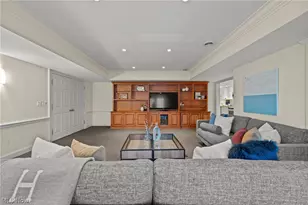 31900 Pinetree Rd, Pepper Pike, OH 44124 - Photo 32