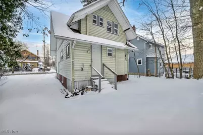 978 Delia Avenue, Akron, OH 44320 - Photo 32