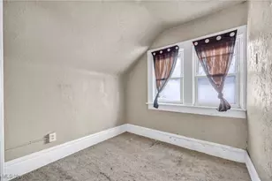 978 Delia Ave, Akron, OH 44320 - Photo 18