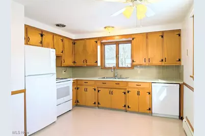 2224 Tennyson Street NW, Massillon, OH 44646 - Photo 8