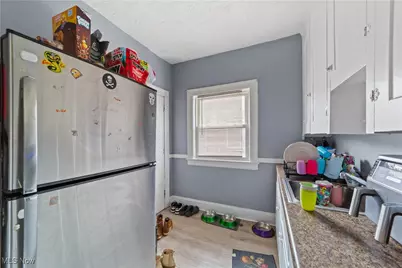 1368 West Boulevard, Loveland, OH 44102 - Photo 2