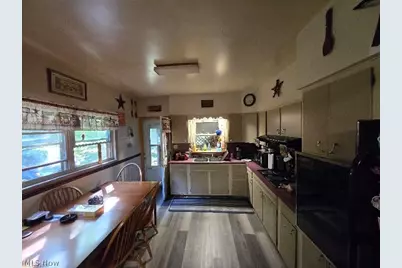 958 Central Avenue, Bellaire, OH 43906 - Photo 8