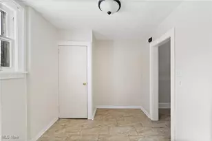 1824 Root Ave NE, Canton, OH 44705 - Photo 12