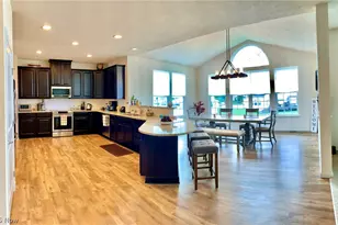 3125 Portsmouth Dr, Brunswick, OH 44212 - Photo 8