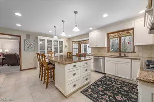 6860 Cliffside Dr, Vermilion, OH 44089 - Photo 6