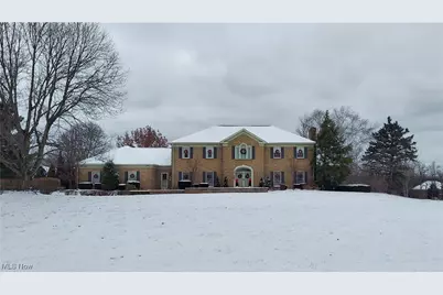 2250 Candlewood Lane, Akron, OH 44333 - Photo 1