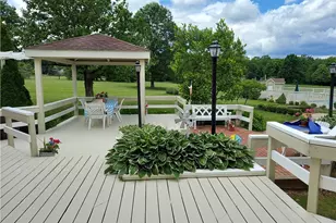 2250 Candlewood Ln, Akron, OH 44333 - Photo 2