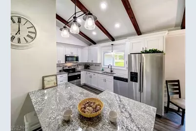 8078 Mentor Avenue, Mentor, OH 44060 - Photo 12