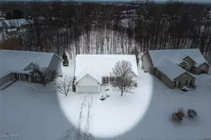652 Marsh Way, Brunswick, OH 44212 - Photo 2