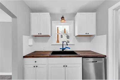 953 Whitby Road, Cleveland Heights, OH 44112 - Photo 10