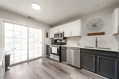 868 Tollis Parkway #A-L, Grandview Heights, OH 44147 - Photo 12