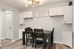 868 Tollis Pkwy, Grandview Heights, OH 44147 - Photo 8