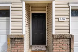 868 Tollis Pkwy, Grandview Heights, OH 44147 - Photo 2