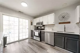 868 Tollis Pkwy, Grandview Heights, OH 44147 - Photo 14