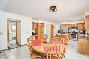 820 Lawrence Dr, Wadsworth, OH 44281 - Photo 14