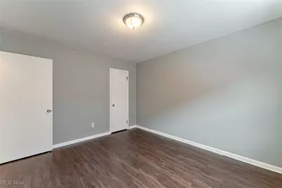 3271 Warrensville Center Road #8B, Huber Heights, OH 44122 - Photo 14