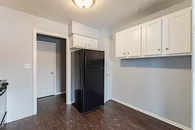 3271 Warrensville Center Road #8B, Huber Heights, OH 44122 - Photo 10