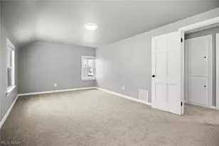 20214 Lanbury Ave, Warrensville Heights, OH 44122 - Photo 14