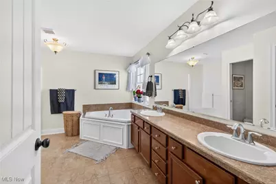 104 Bentwood Drive, Chardon, OH 44024 - Photo 32