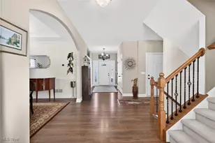 104 Bentwood Dr, Chardon, OH 44024 - Photo 4