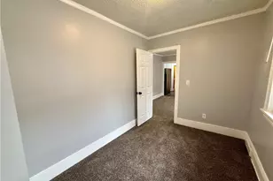 810 Thayer St, Akron, OH 44310 - Photo 10