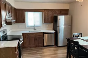 88 N Carpenter Rd, Brunswick, OH 44212 - Photo 4