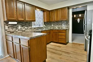 4251 Wayne Rd, Mantua, OH 44255 - Photo 10