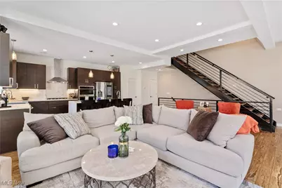 706 University Court, Loveland, OH 44113 - Photo 6