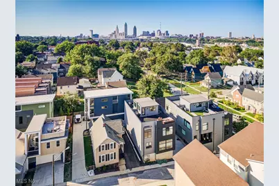 706 University Court, Loveland, OH 44113 - Photo 2