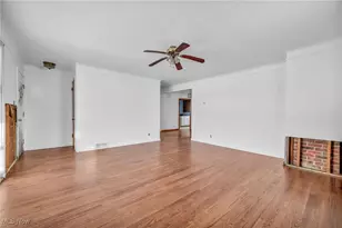 14750 Schreiber Rd, Maple Heights, OH 44137 - Photo 8