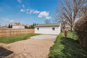 216 Blennerhassett Ave, Belpre, OH 45714 - Photo 40