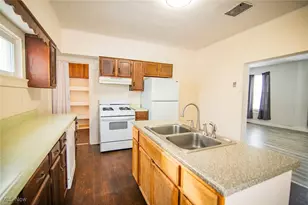 216 Blennerhassett Ave, Belpre, OH 45714 - Photo 10