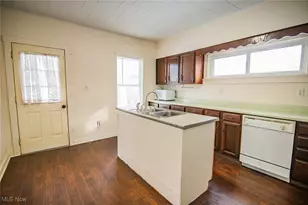 216 Blennerhassett Ave, Belpre, OH 45714 - Photo 8