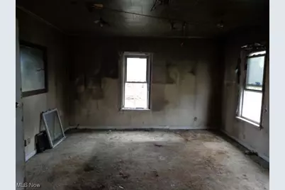 590 Flora Avenue, Akron, OH 44314 - Photo 10