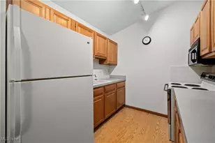 35278 Greenwich Ave, North Ridgeville, OH 44039 - Photo 16