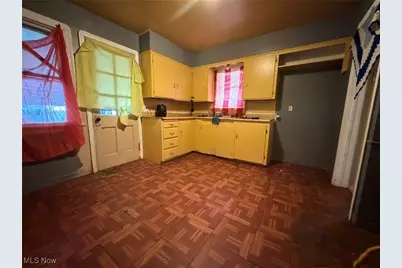 15915 Cloverside Avenue, Loveland, OH 44128 - Photo 2