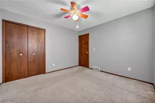 5770 N Crossview Rd, Green Hills, OH 44131 - Photo 24
