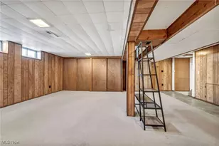 5770 N Crossview Rd, Green Hills, OH 44131 - Photo 34