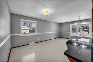 5770 N Crossview Rd, Green Hills, OH 44131 - Photo 12