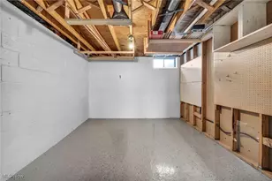 5770 N Crossview Rd, Green Hills, OH 44131 - Photo 36