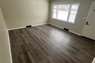 653 Chapel Ln, Campbell, OH 44405 - Photo 4